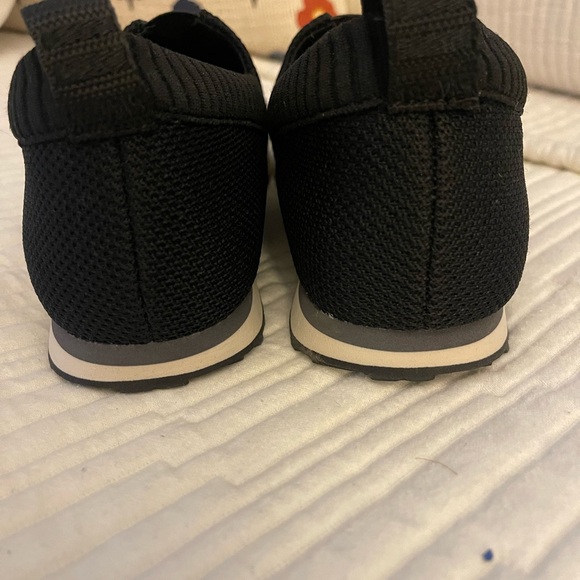 Toms Women's Black Slip-On Sneakers - Picture 5 of 8